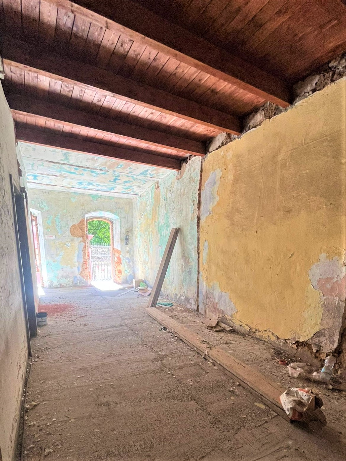 Casa indipendente su tre livelli