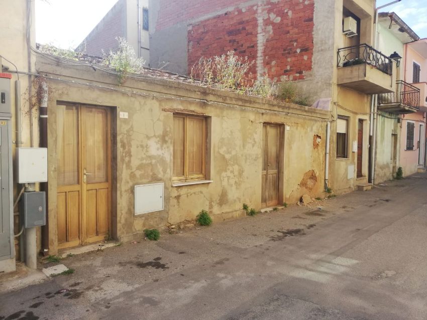 CASA INDIPENDENTE CON GIARDINO