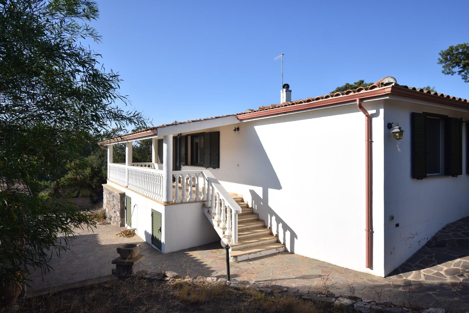 Villa immersa nella campagna di Calasetta