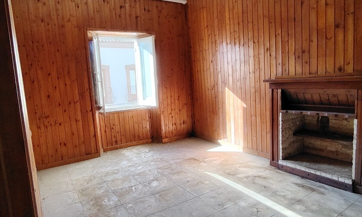 319ac166-fe9c-433b-a31e-c998d0cb59e2