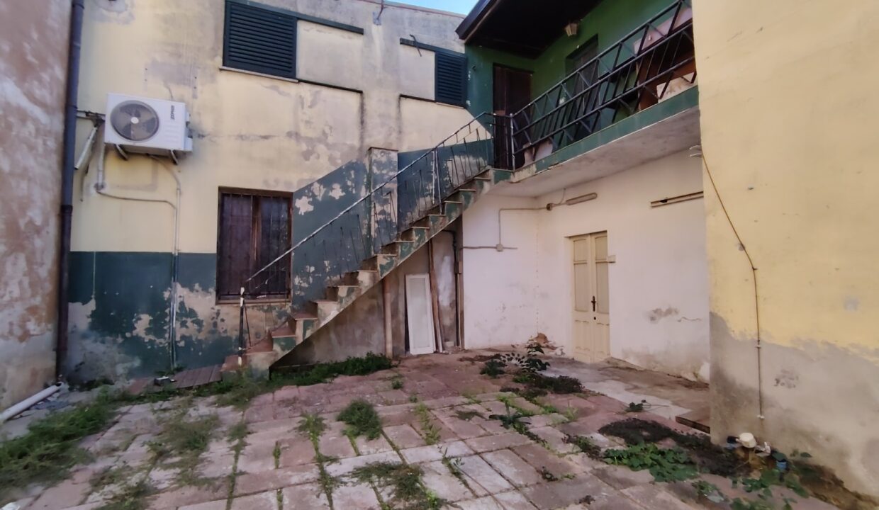 7a9321db-8ee0-4bcb-a93f-67a581228c9b