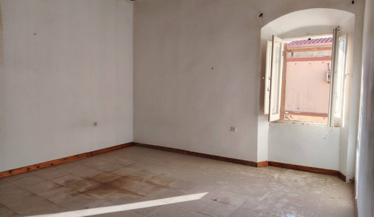 b6a9165e-2c02-40ca-8e2b-593bb9c05fa8