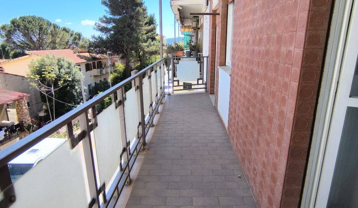 Via Cattaneo Ufficio (1)