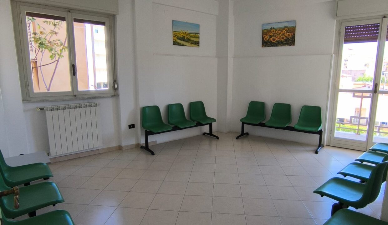 Via Cattaneo Ufficio (2)