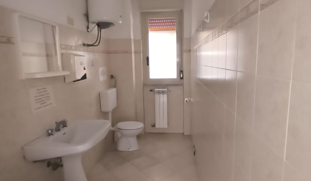 Via Cattaneo Ufficio (5)